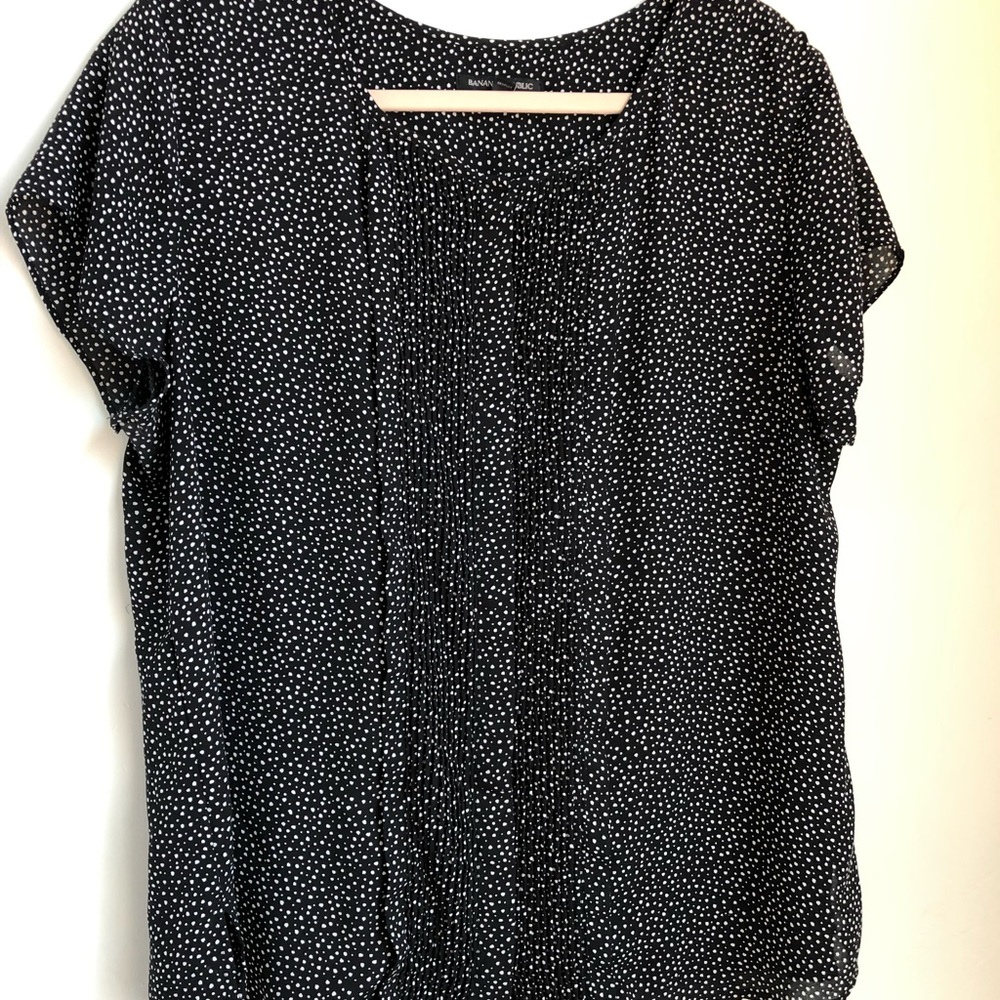 Banana Republic size XL swing short sleeve shirt.